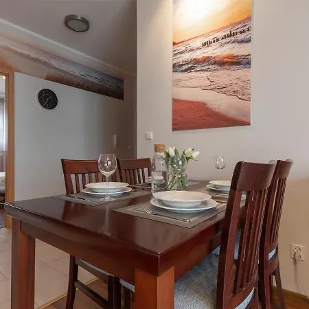 아파트 Vacationclub - Platan 6d Apartament 7 *
